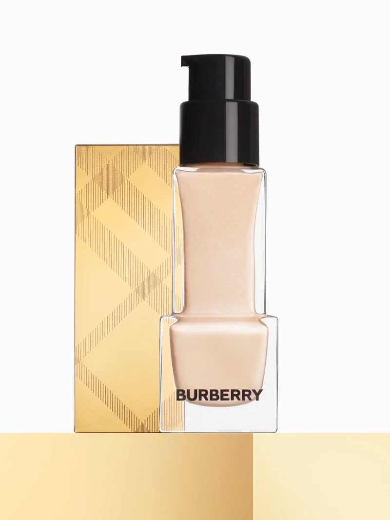 Burberry Fresh Glow Luminous Fluid Base Nude Radiance No.1